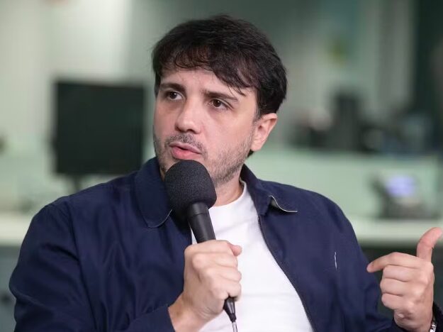 Toffoli suspende atos de campanha de Renan Santos e bloqueia propaganda digital